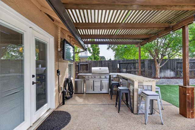 1231 Chablis Cir, Roseville, CA 95747