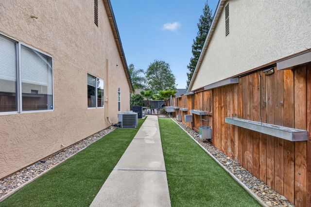 1231 Chablis Cir, Roseville, CA 95747