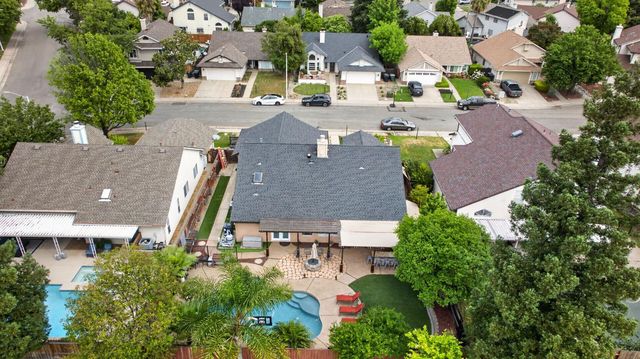 1231 Chablis Cir, Roseville, CA 95747