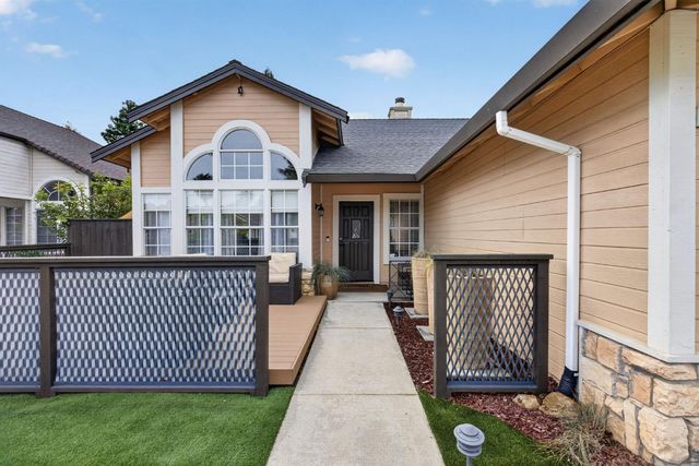 1231 Chablis Cir, Roseville, CA 95747
