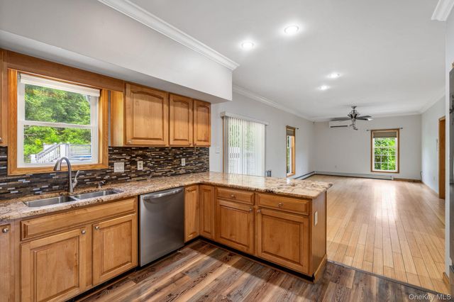 733 Lattintown Road, Milton, NY 12547