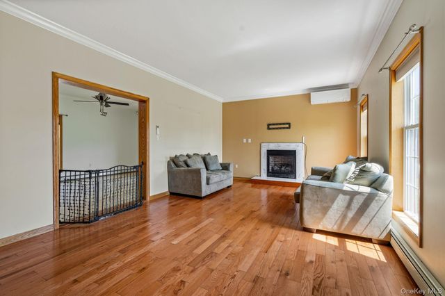 733 Lattintown Road, Milton, NY 12547