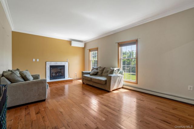 733 Lattintown Road, Milton, NY 12547