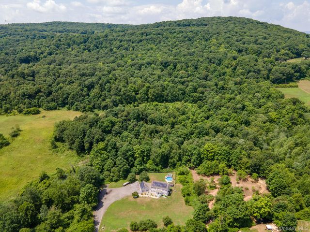 733 Lattintown Road, Milton, NY 12547