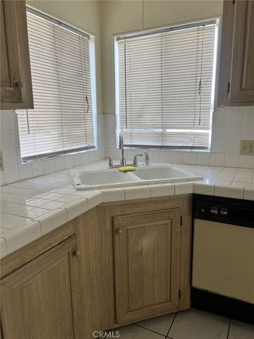 16707 Garfield Avenue 2008, Paramount, CA 90723