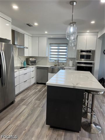 5375 Serenity CV, Bokeelia, FL 33922