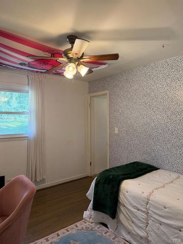 1204 Moseley Drive, Lynchburg, VA 24502