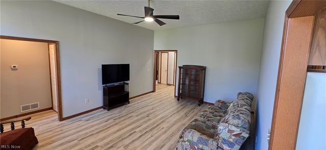 118 Gleneagle Drive, Elyria, OH 44035