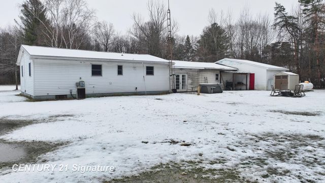 1620 S Fordney Road, Richland Twp, MI 48626