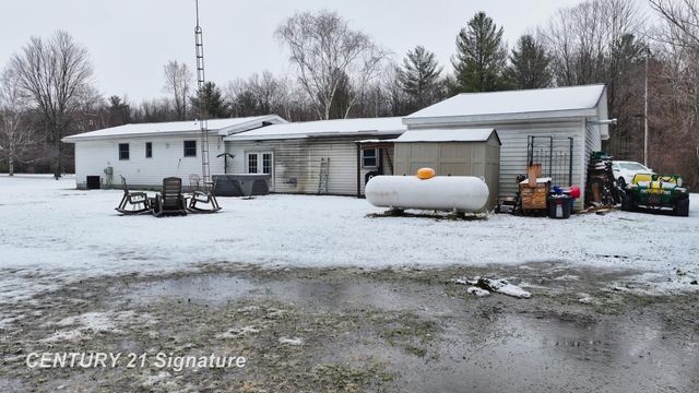 1620 S Fordney Road, Richland Twp, MI 48626