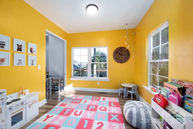 21 Moss Pink Place, Asheville, NC 28806