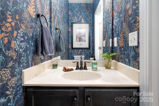 21 Moss Pink Place, Asheville, NC 28806