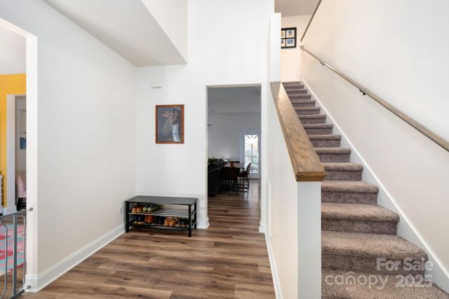 21 Moss Pink Place, Asheville, NC 28806