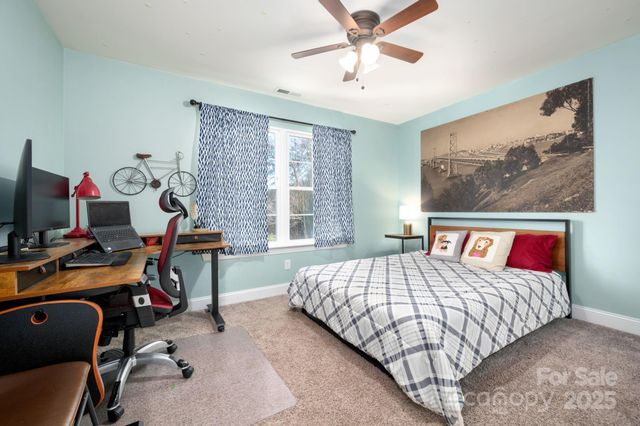 21 Moss Pink Place, Asheville, NC 28806