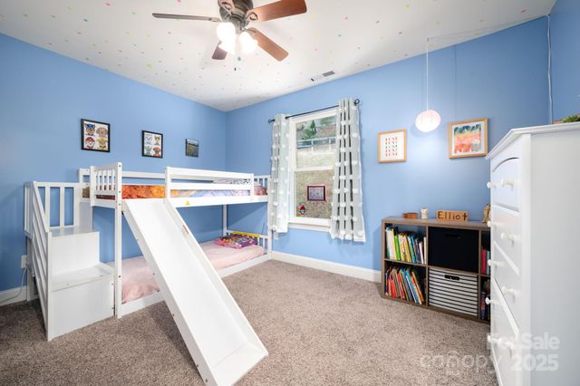 21 Moss Pink Place, Asheville, NC 28806