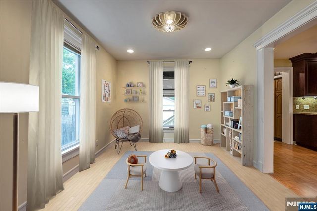35 Park Avenue, Dumont, NJ 07628