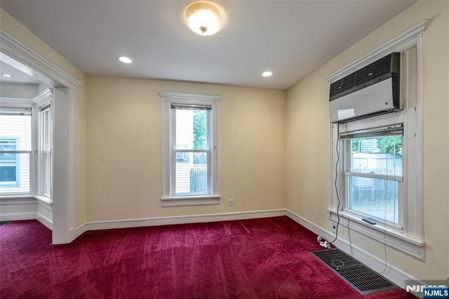 35 Park Avenue, Dumont, NJ 07628