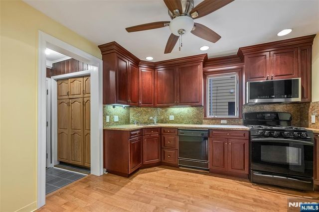 35 Park Avenue, Dumont, NJ 07628