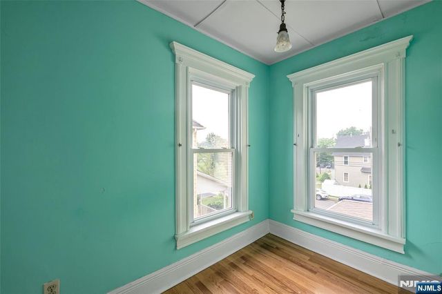 35 Park Avenue, Dumont, NJ 07628