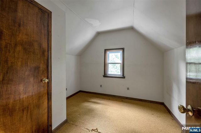 35 Park Avenue, Dumont, NJ 07628