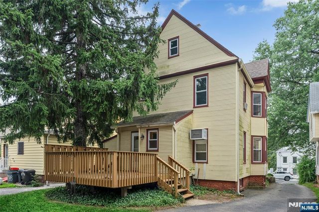 35 Park Avenue, Dumont, NJ 07628