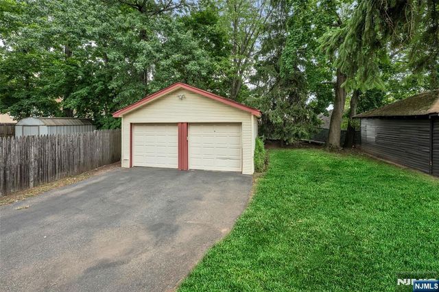 35 Park Avenue, Dumont, NJ 07628