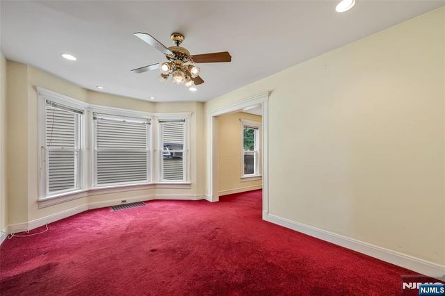 35 Park Avenue, Dumont, NJ 07628