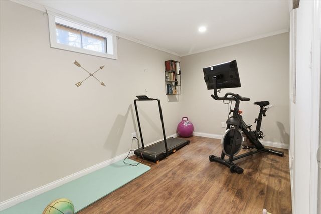 38 White Oak Trl, Barnstable, MA 02632