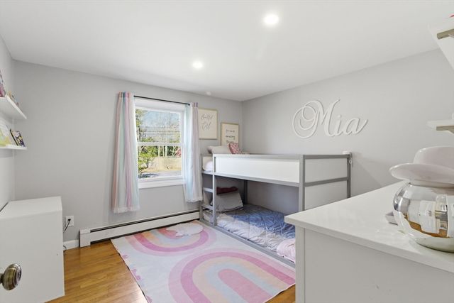 38 White Oak Trl, Barnstable, MA 02632