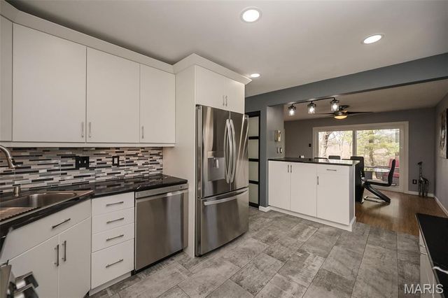 702 Culloden Road, St Louis, MO 63122