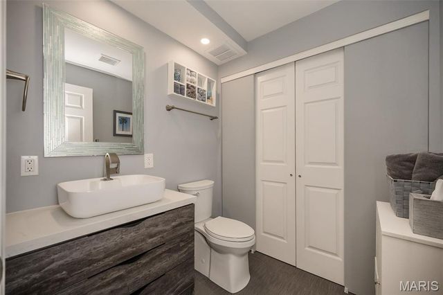 702 Culloden Road, St Louis, MO 63122