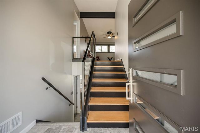 702 Culloden Road, St Louis, MO 63122