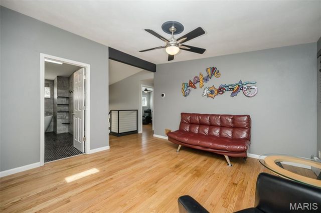 702 Culloden Road, St Louis, MO 63122