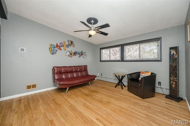 702 Culloden Road, St Louis, MO 63122