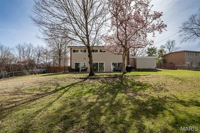 702 Culloden Road, St Louis, MO 63122