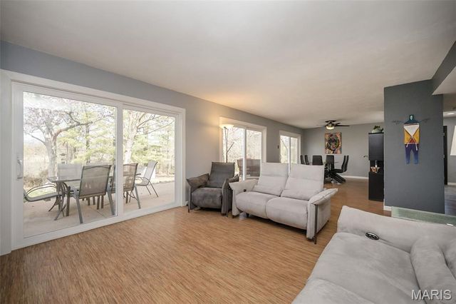 702 Culloden Road, St Louis, MO 63122