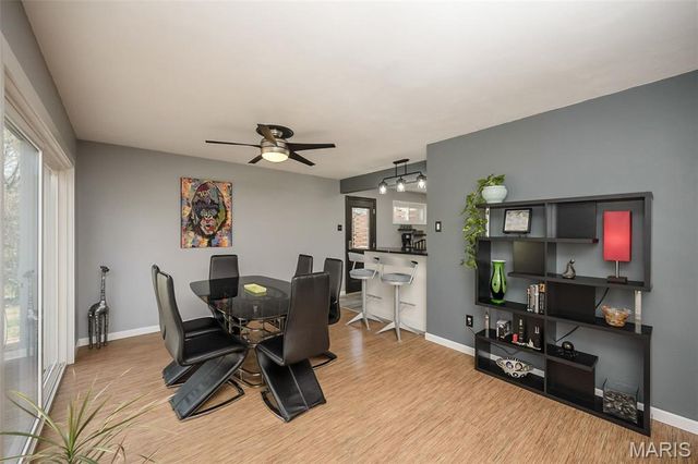 702 Culloden Road, St Louis, MO 63122