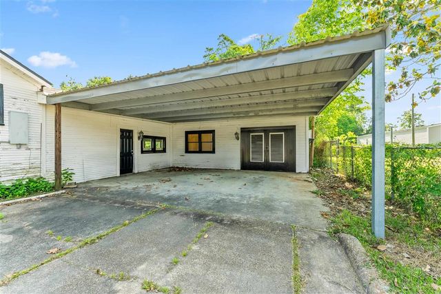 303 Hall Street, Dequincy, LA 70633