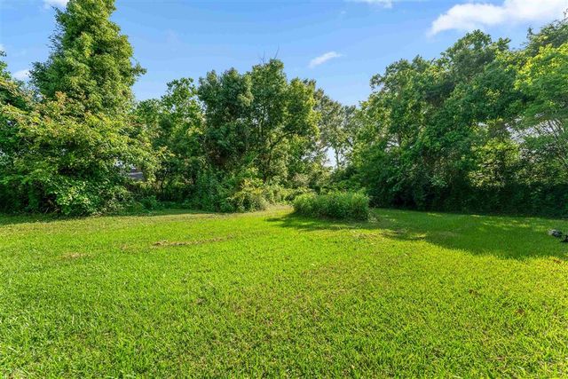 303 Hall Street, Dequincy, LA 70633