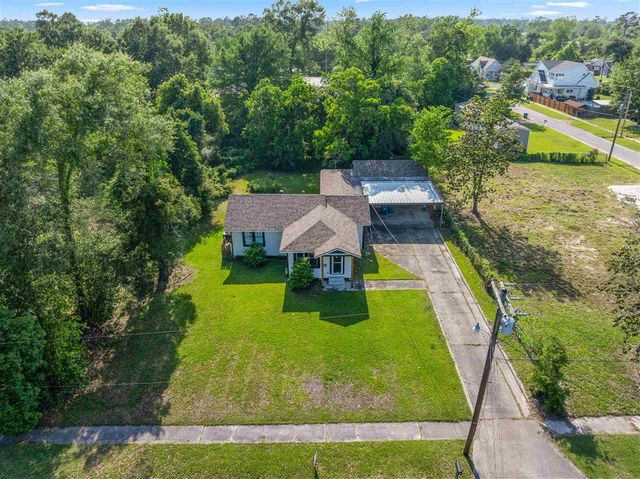 303 Hall Street, Dequincy, LA 70633