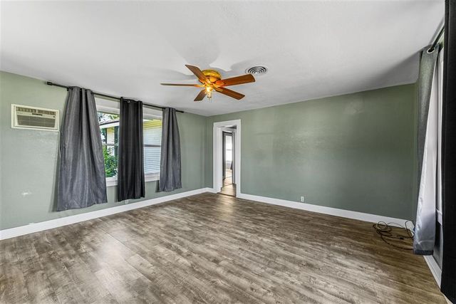 303 Hall Street, Dequincy, LA 70633