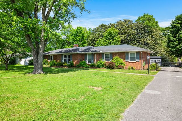 1403 Manor Rd, Columbia, TN 38401