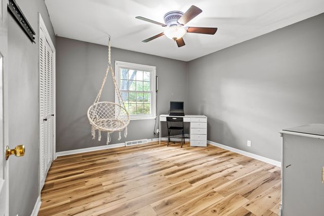 1403 Manor Rd, Columbia, TN 38401