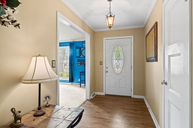 1403 Manor Rd, Columbia, TN 38401