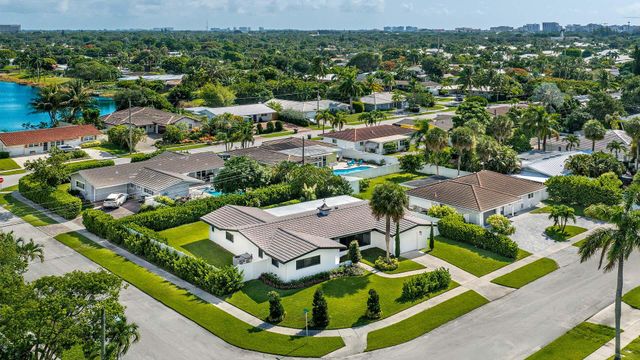 1099 SW 12th Street, Boca Raton, FL 33486