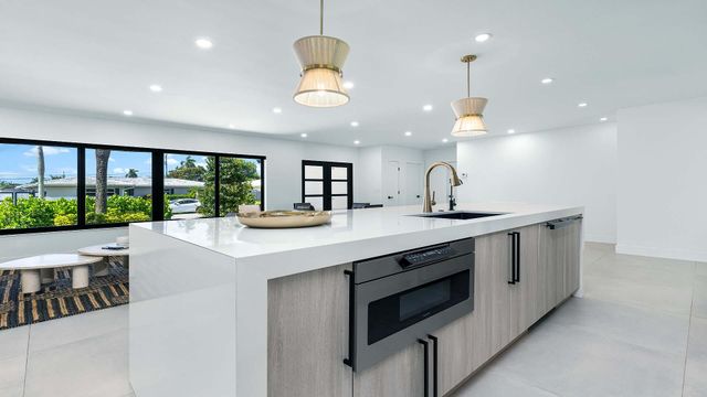 1099 SW 12th Street, Boca Raton, FL 33486