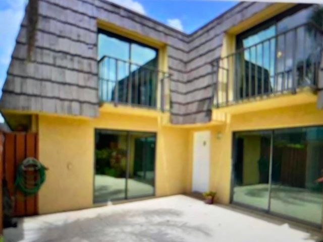 5742 SE Windsong Lane, Stuart, FL 34997