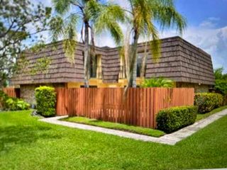 5742 SE Windsong Lane, Stuart, FL 34997