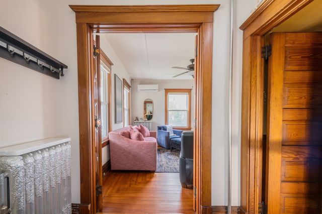 36 Mayflower St, Plymouth, MA 02360