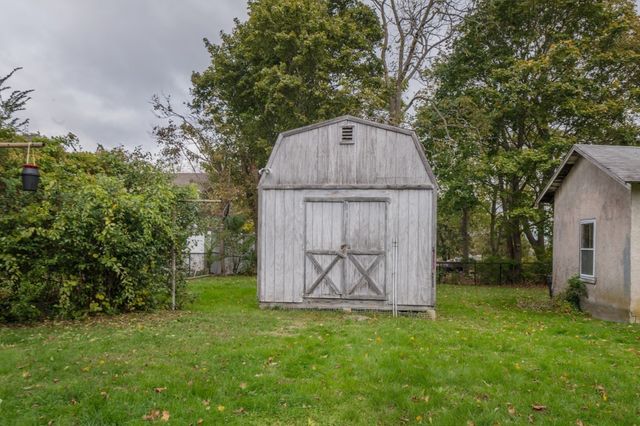 36 Mayflower St, Plymouth, MA 02360